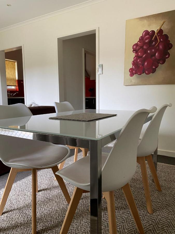 Angaston Mews Apartments エクステリア 写真