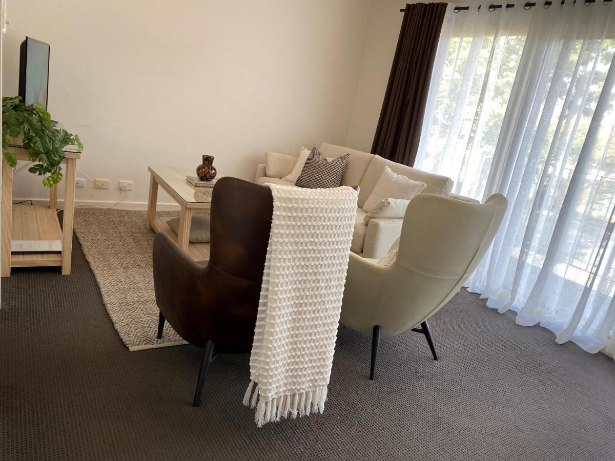Angaston Mews Apartments エクステリア 写真