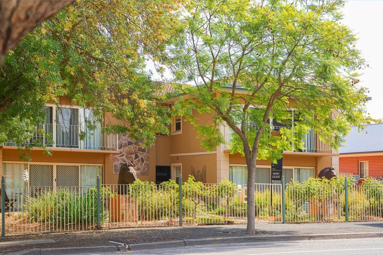 Angaston Mews Apartments エクステリア 写真